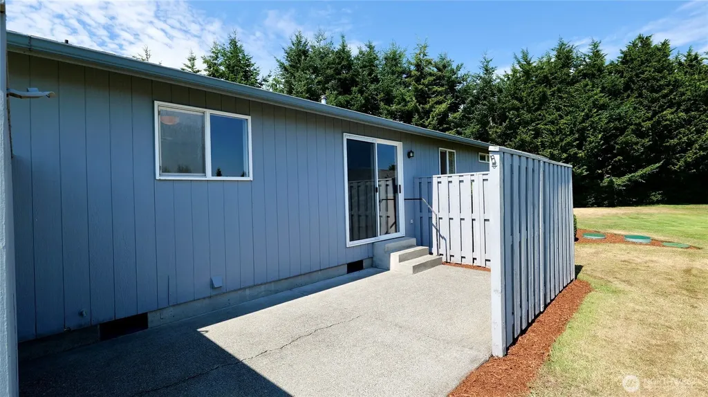 52 Hampton Court Sequim WA 98382
