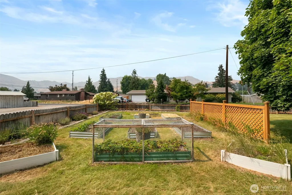 1809 Sorensen Avenue Wenatchee WA 98801