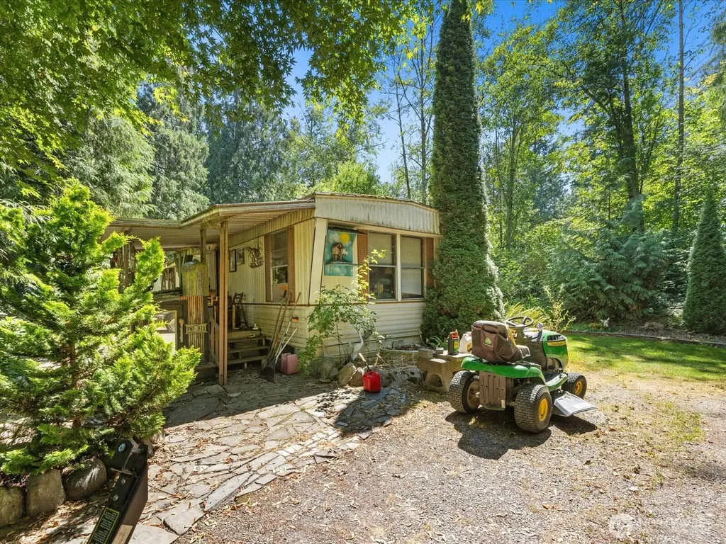 15727 State Route 9 SE Snohomish WA 98296
