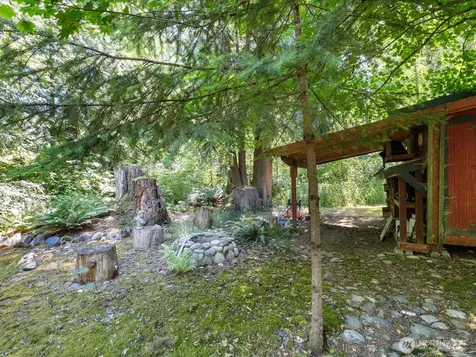 15727 State Route 9 SE Snohomish WA 98296