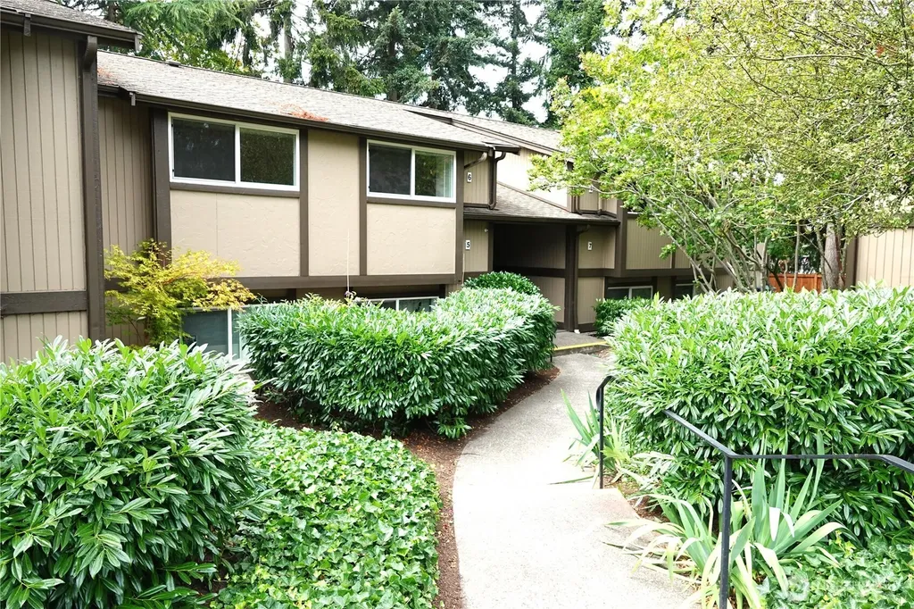 4725 176th Street SW Lynnwood WA 98037