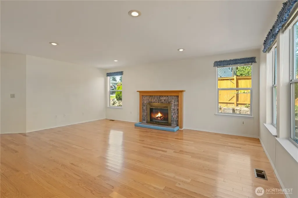 32708 19th Place SW Federal Way WA 98023