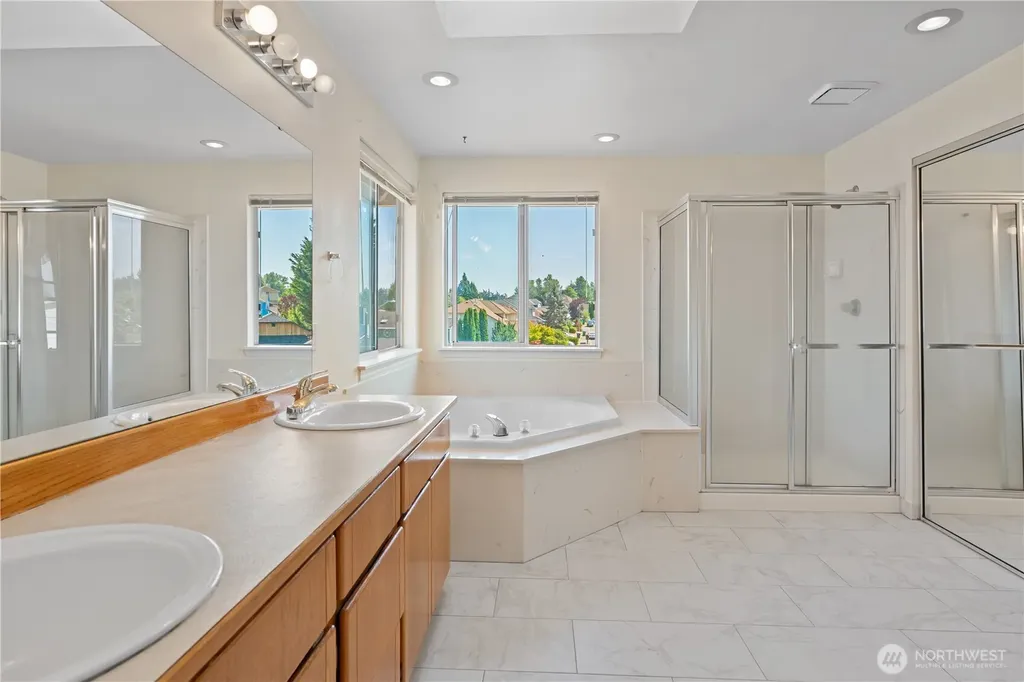 32708 19th Place SW Federal Way WA 98023