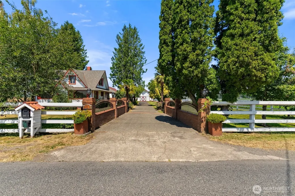 21304 SE 448th Street Enumclaw WA 98022