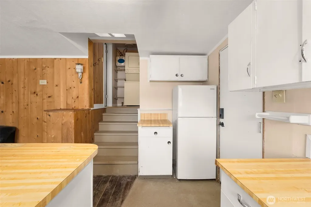 2225 Summit Lake Shore Road NW Olympia WA 98502
