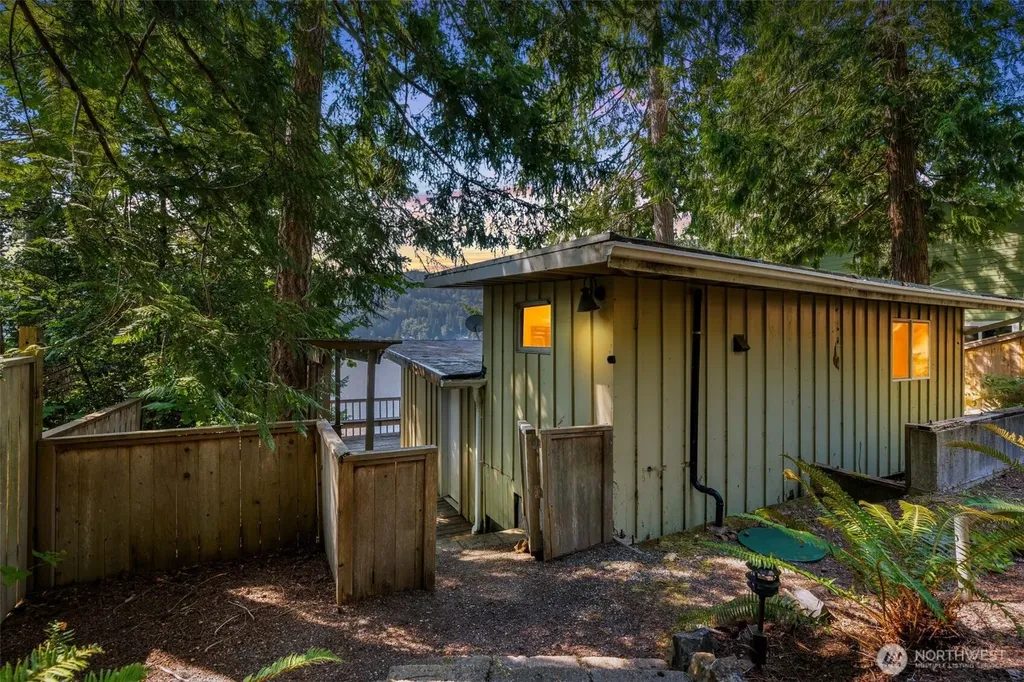 2225 Summit Lake Shore Road NW Olympia WA 98502