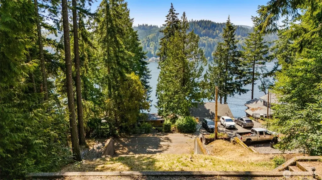 2225 Summit Lake Shore Road NW Olympia WA 98502