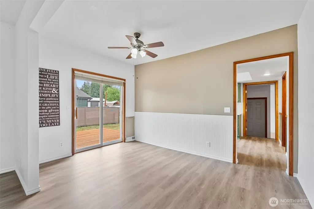 725 W Main Avenue Morton WA 98356