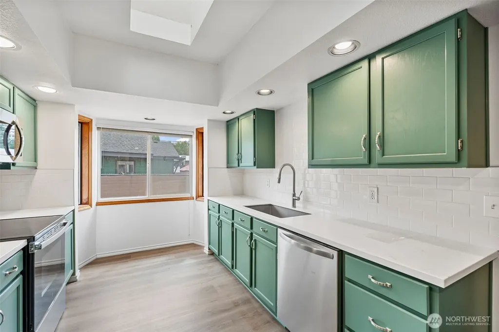 725 W Main Avenue Morton WA 98356