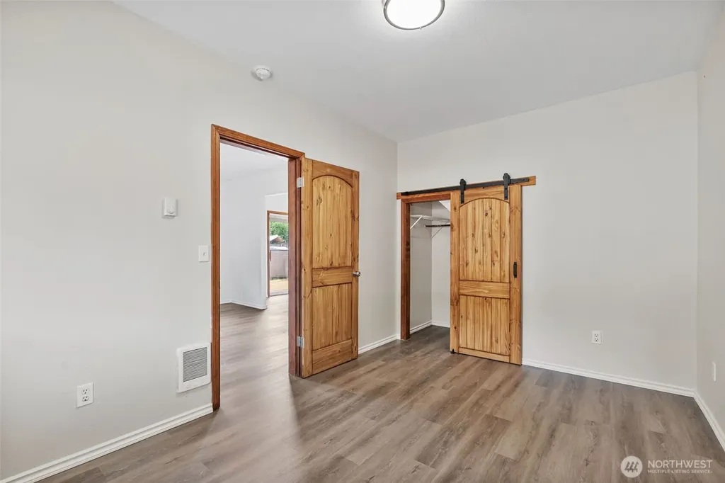 725 W Main Avenue Morton WA 98356