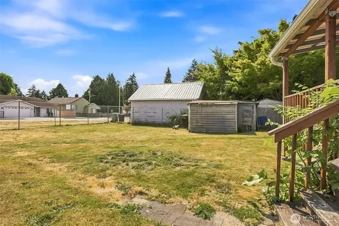 810 N 4th Street Renton WA 98057