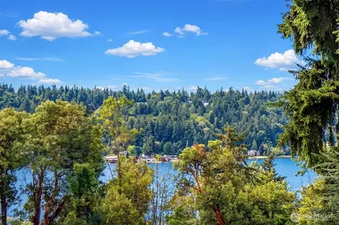 5761 110th Ave SE Bellevue WA 98006