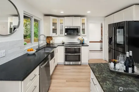5761 110th Ave SE Bellevue WA 98006