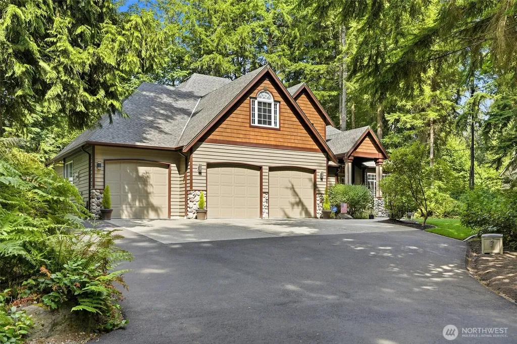 32704 193rd Avenue SE Kent WA 98042