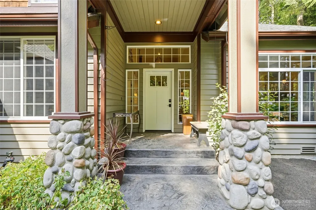 32704 193rd Avenue SE Kent WA 98042