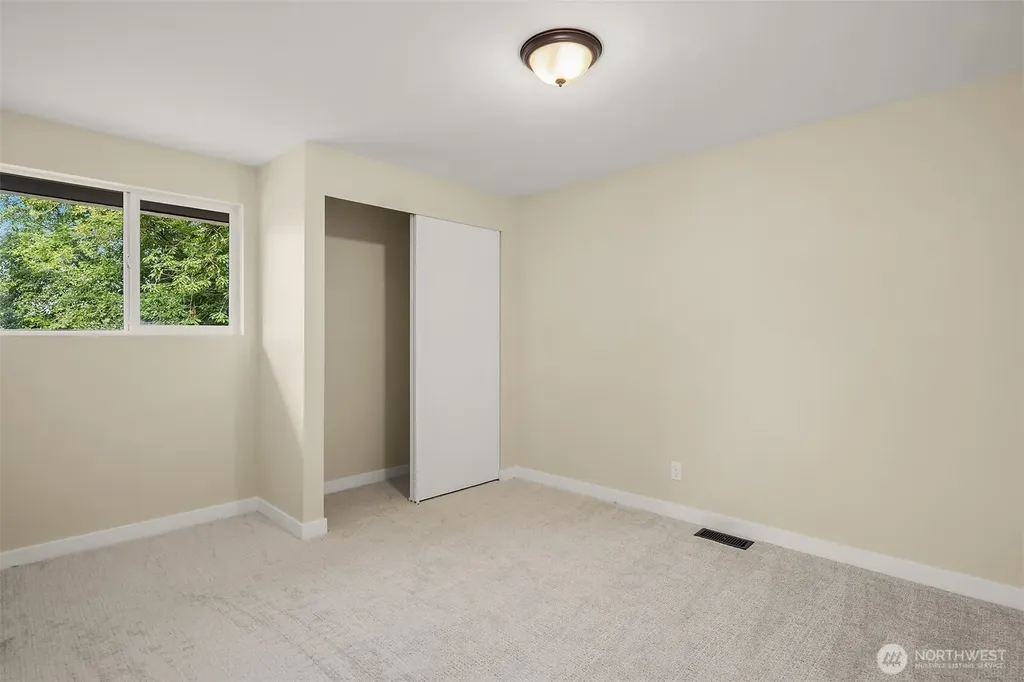 5702 218th Street SE Woodinville WA 98072