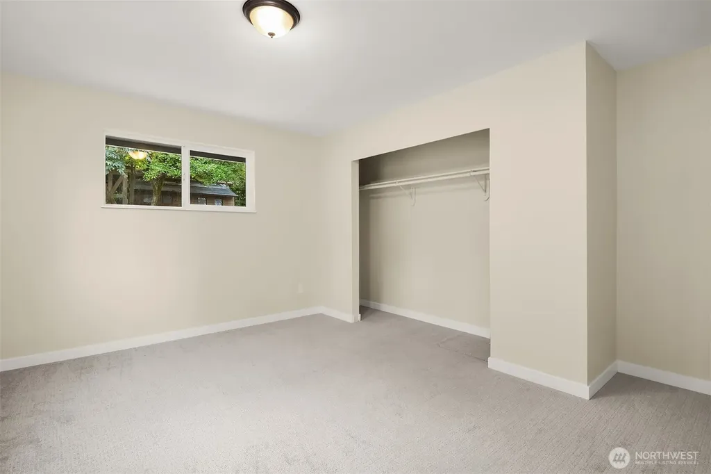 5702 218th Street SE Woodinville WA 98072