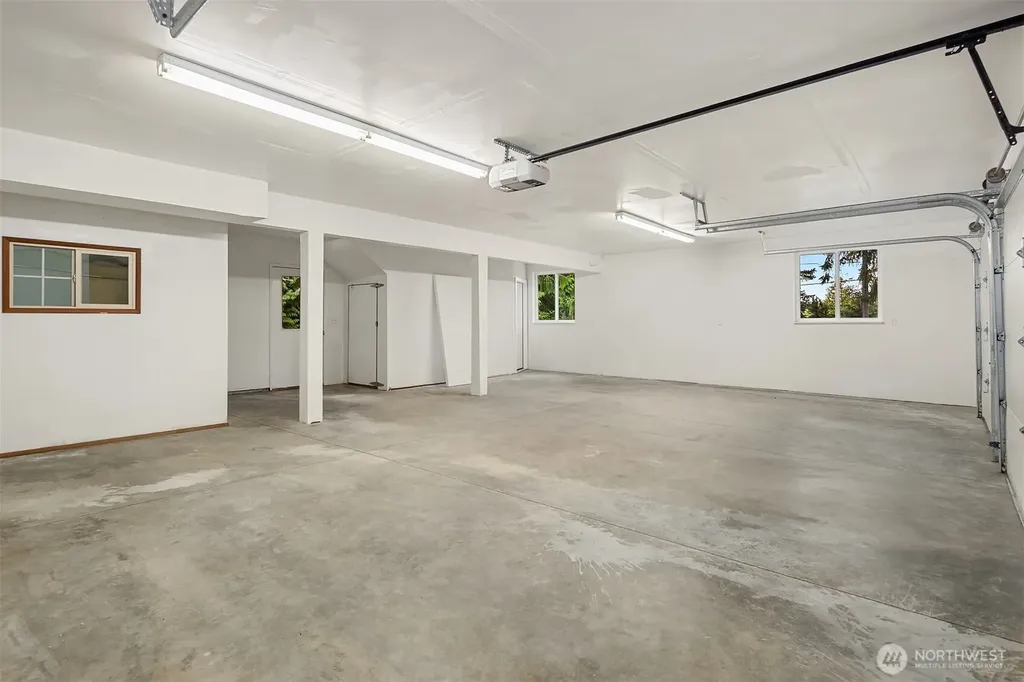 5702 218th Street SE Woodinville WA 98072