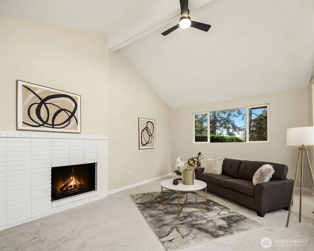 5702 218th Street SE Woodinville WA 98072