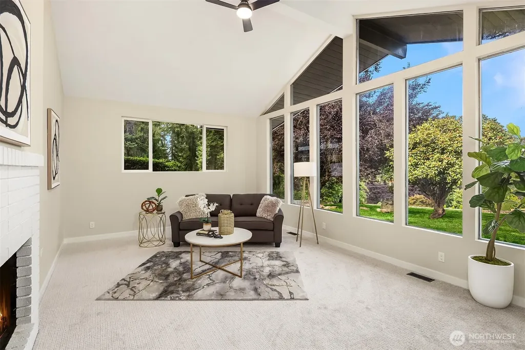5702 218th Street SE Woodinville WA 98072