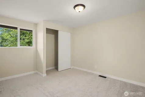 5702 218th Street SE Woodinville WA 98072