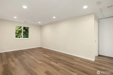 5702 218th Street SE Woodinville WA 98072