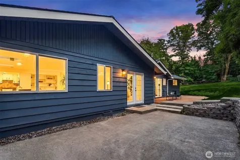 5702 218th Street SE Woodinville WA 98072