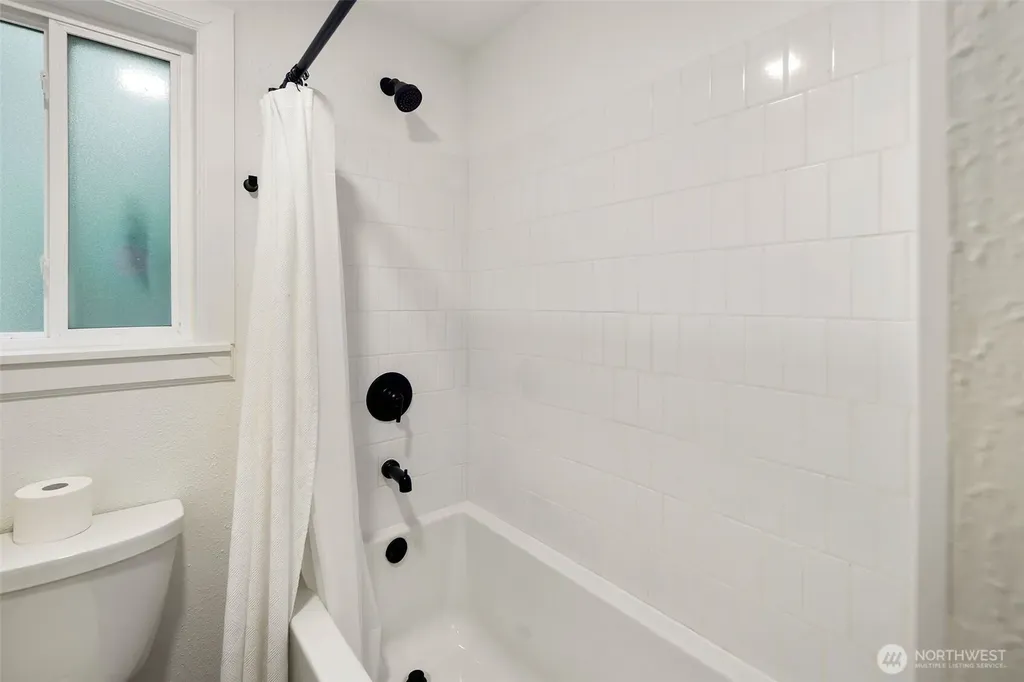 11107 Tahoma Drive Anderson Island WA 98303