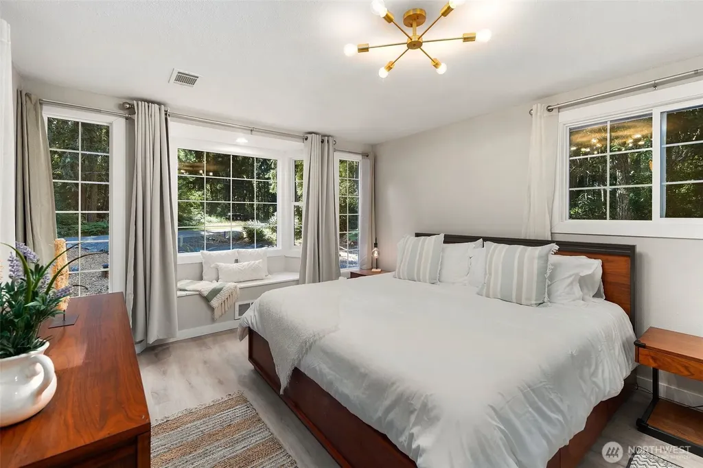 11107 Tahoma Drive Anderson Island WA 98303