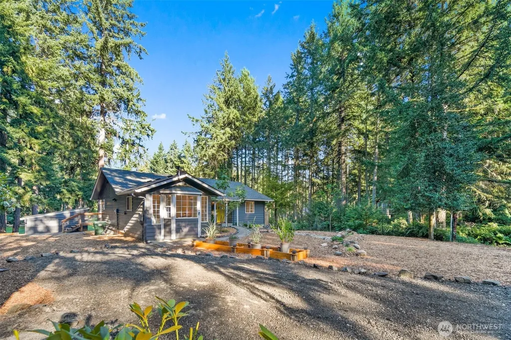 11107 Tahoma Drive Anderson Island WA 98303