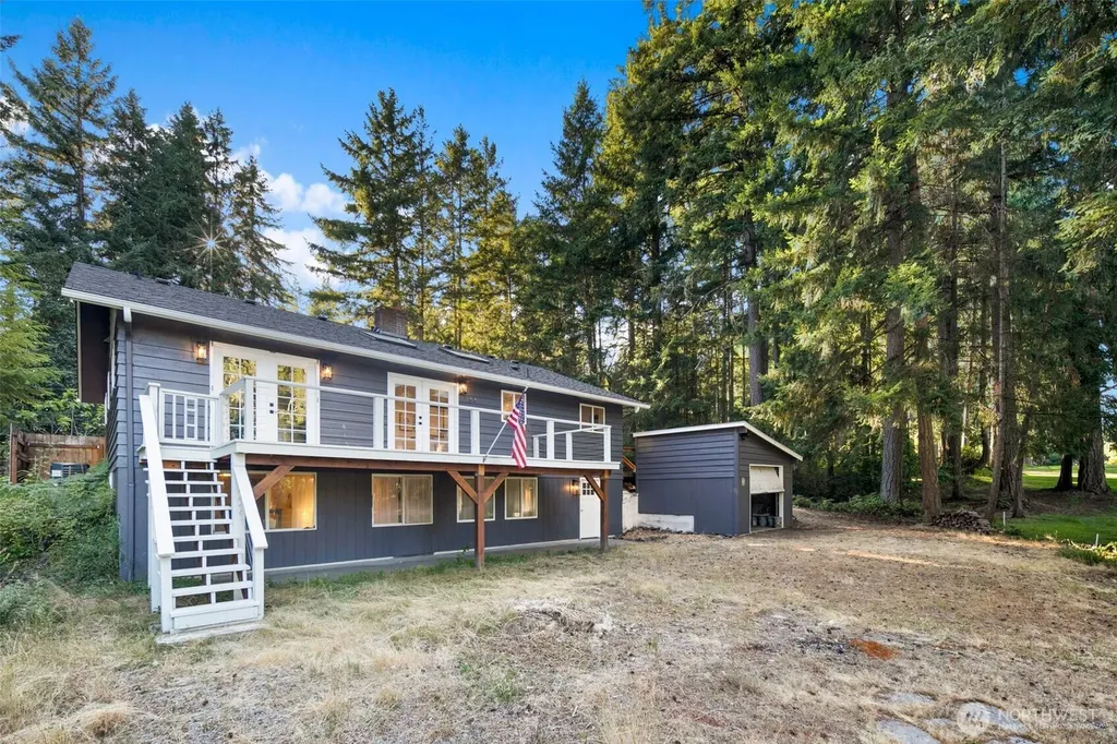 11107 Tahoma Drive Anderson Island WA 98303
