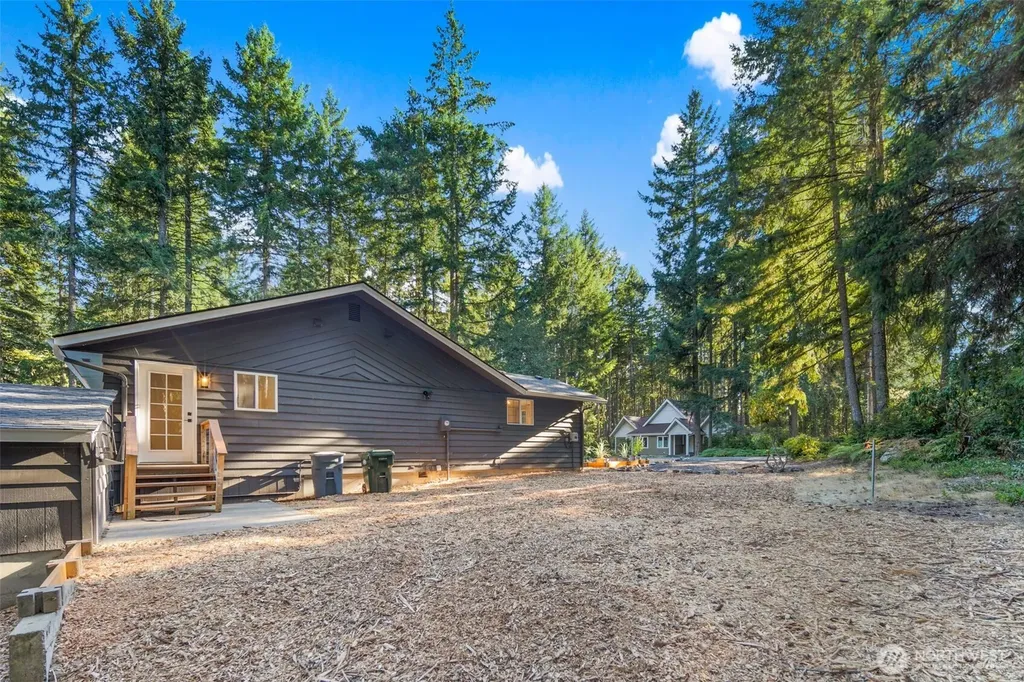 11107 Tahoma Drive Anderson Island WA 98303