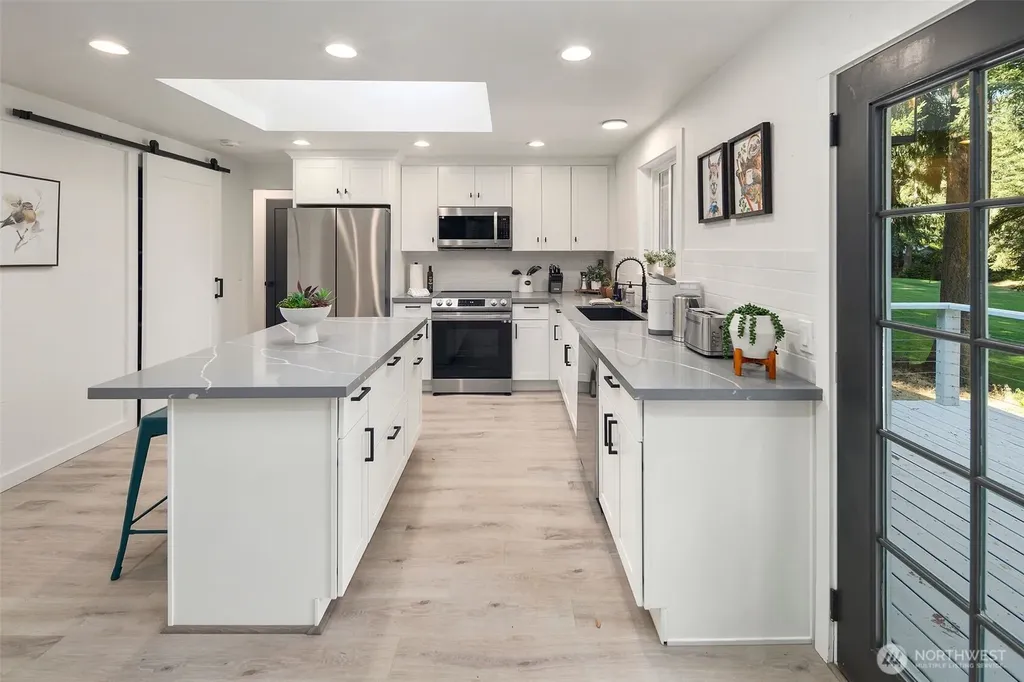 11107 Tahoma Drive Anderson Island WA 98303
