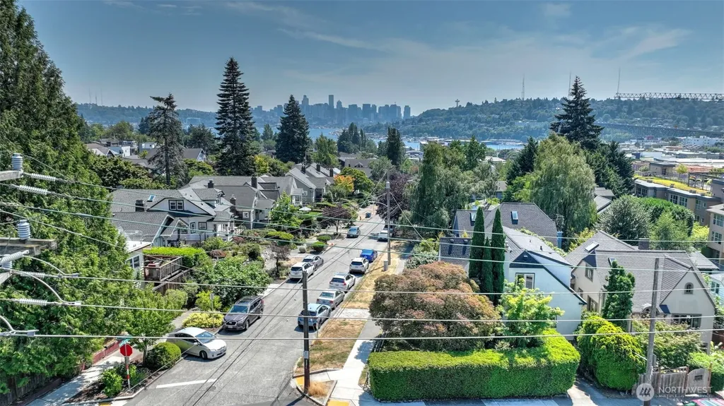 1326 N 40th Street Seattle WA 98103