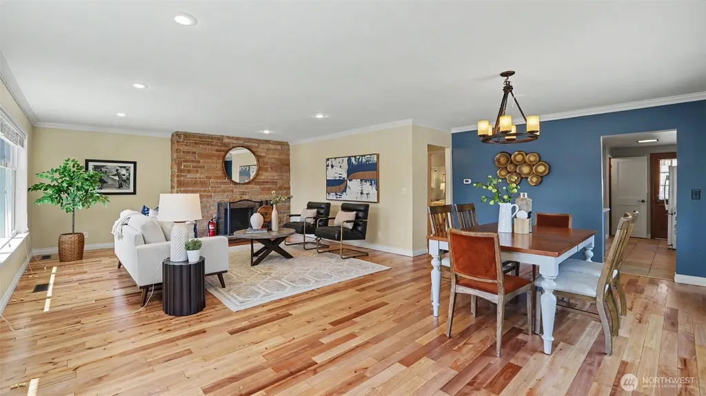 1326 N 40th Street Seattle WA 98103