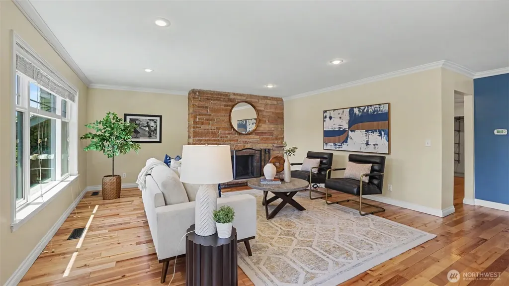 1326 N 40th Street Seattle WA 98103