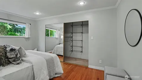 1326 N 40th Street Seattle WA 98103
