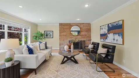1326 N 40th Street Seattle WA 98103
