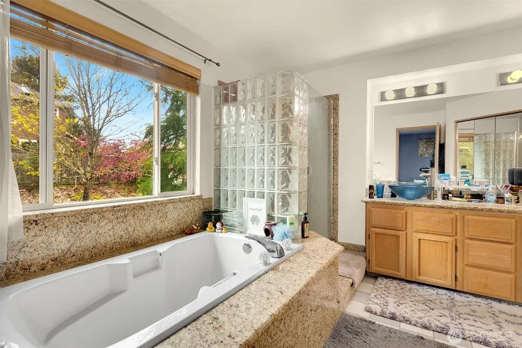 836 SW 345th Street Federal Way WA 98023