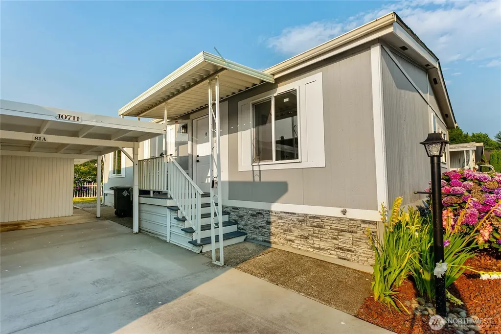 10711 62nd Street E Puyallup WA 98372