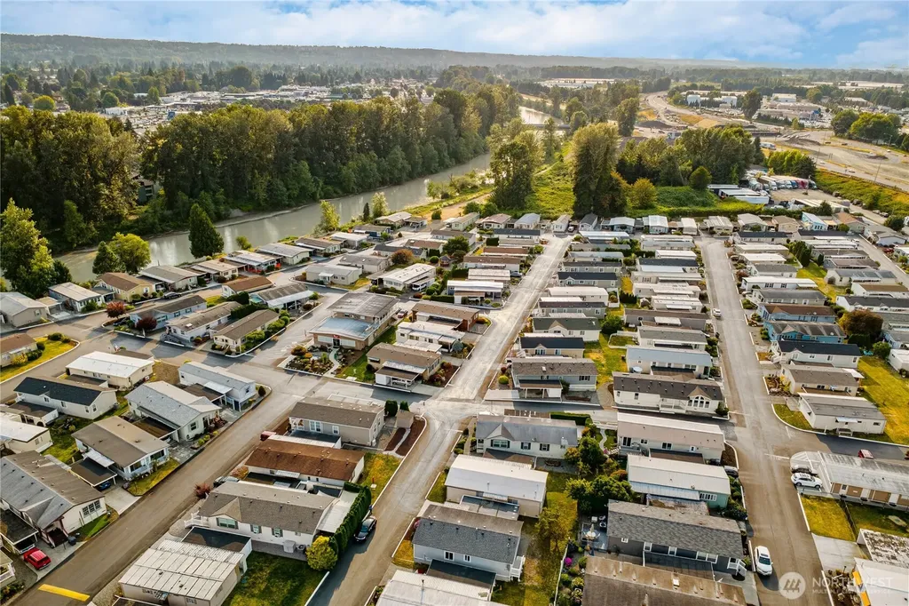 10711 62nd Street E Puyallup WA 98372
