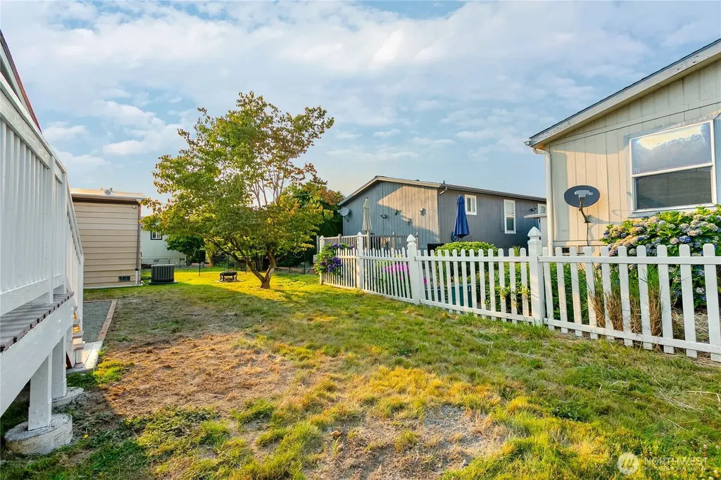 10711 62nd Street E Puyallup WA 98372