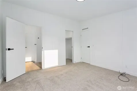 10711 62nd Street E Puyallup WA 98372