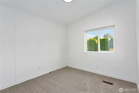 10711 62nd Street E Puyallup WA 98372