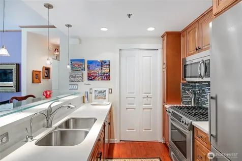 2801 1st Avenue Seattle WA 98121