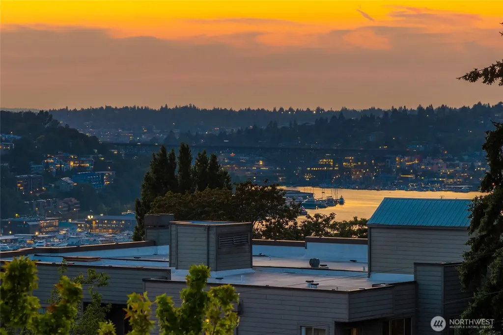 727 Belmont Avenue E Seattle WA 98102