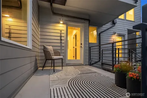 727 Belmont Avenue E Seattle WA 98102