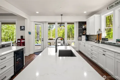 17345 Olympic Place Mount Vernon WA 98274