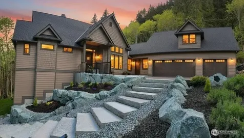 17345 Olympic Place Mount Vernon WA 98274