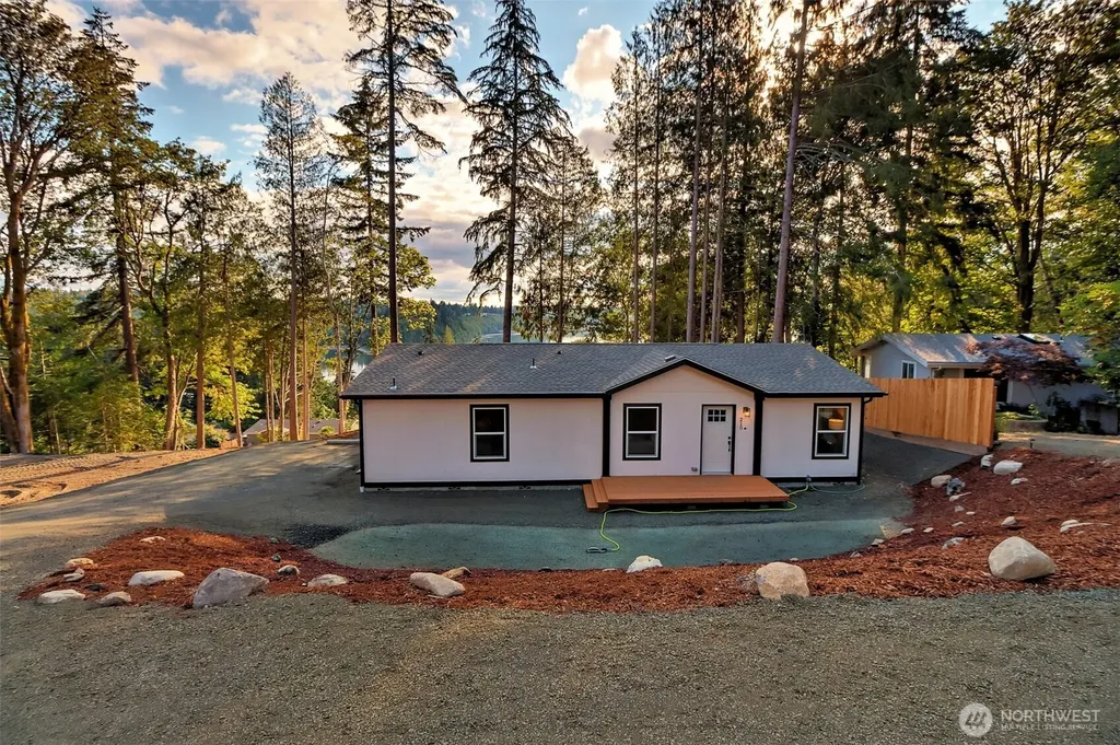 210 E Bridger Lane Shelton WA 98584